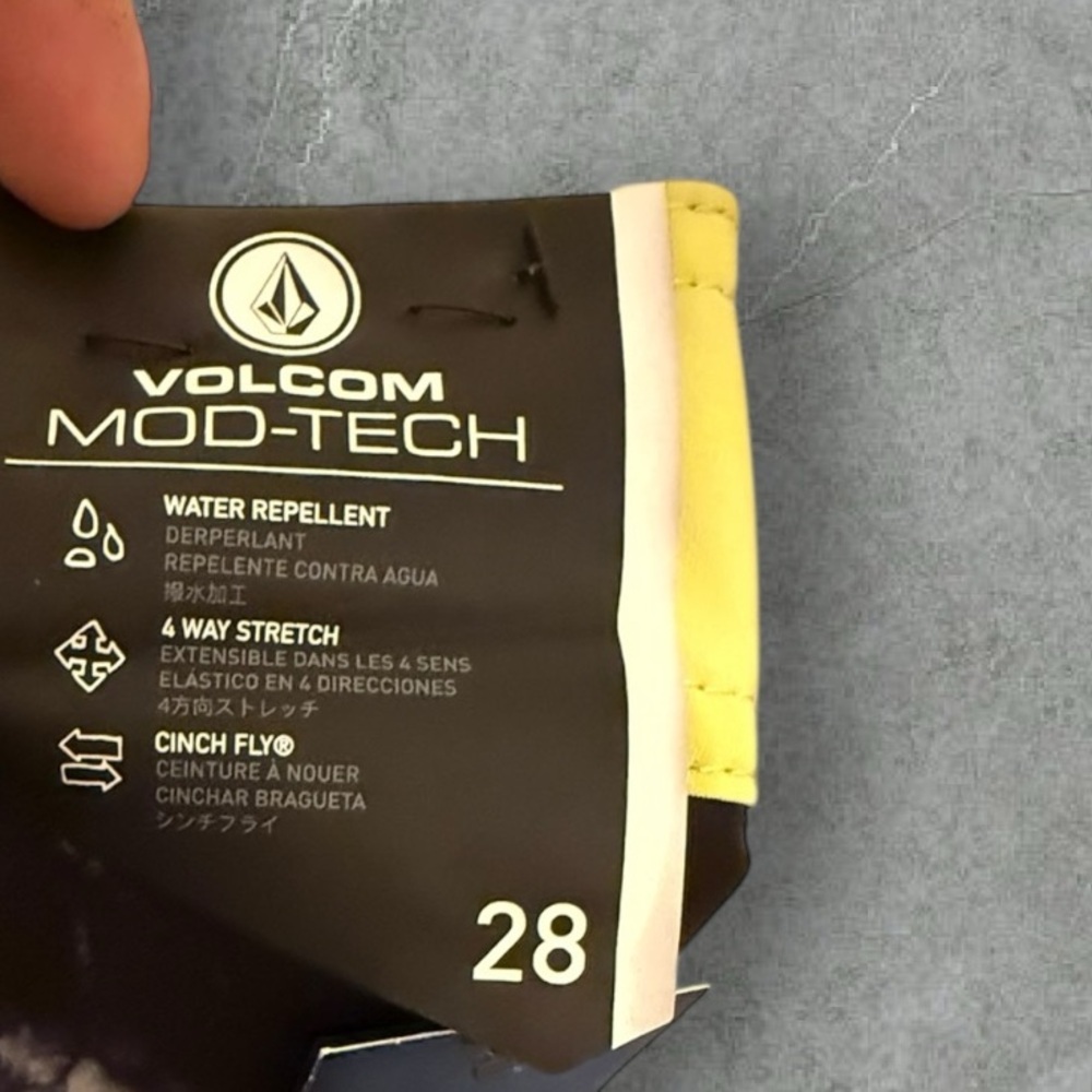 Volcom Mod-Tech Board Shorts nwt - Picture 6 of 7
